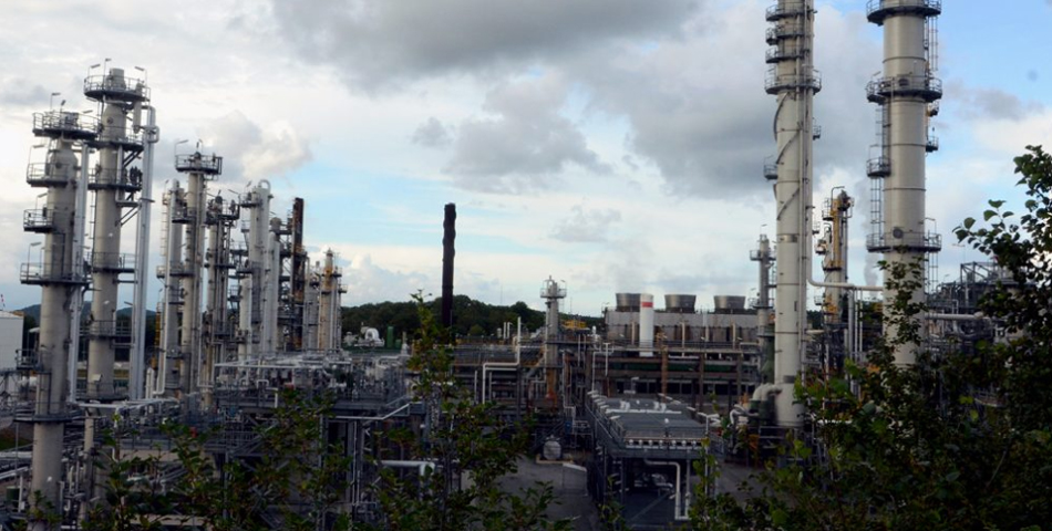 Petronas Chemicals Group köper Perstorp