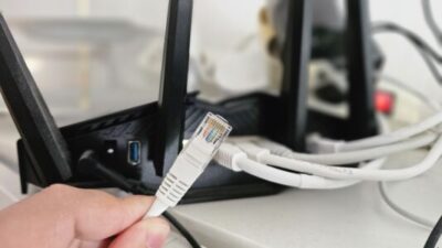 Avgrävd fiberkabel - Stora problem med internet i vårt område