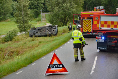 Bil voltat av vägen
