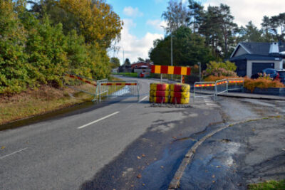 Vattenläcka i Högenorum - Väg stängs av